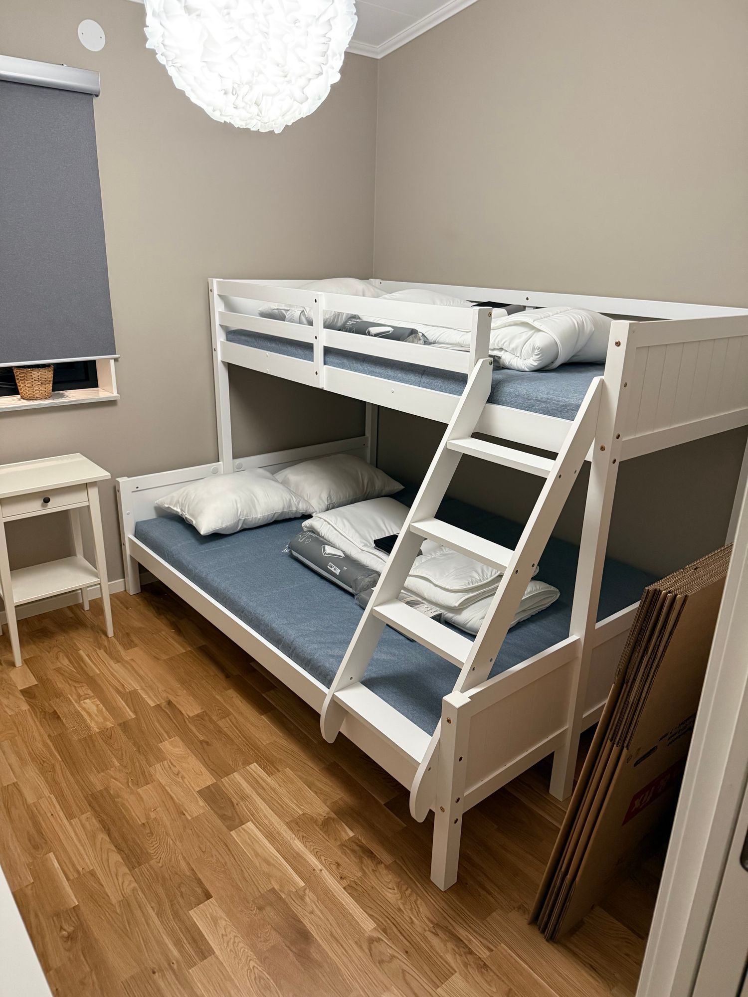 Stort hus ute på en fin Ö nära Vänern – bild 18 av 19