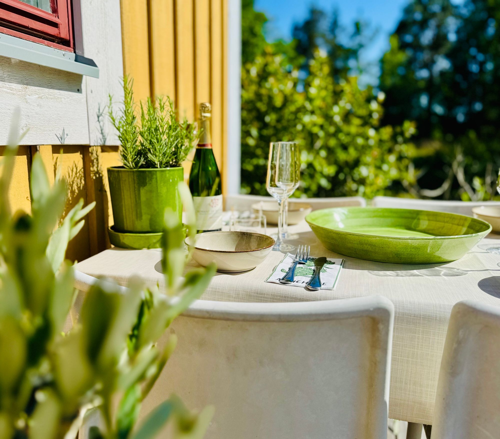 Topprenoverat med privat brygga på gård i Sörmland – bild 5 av 24