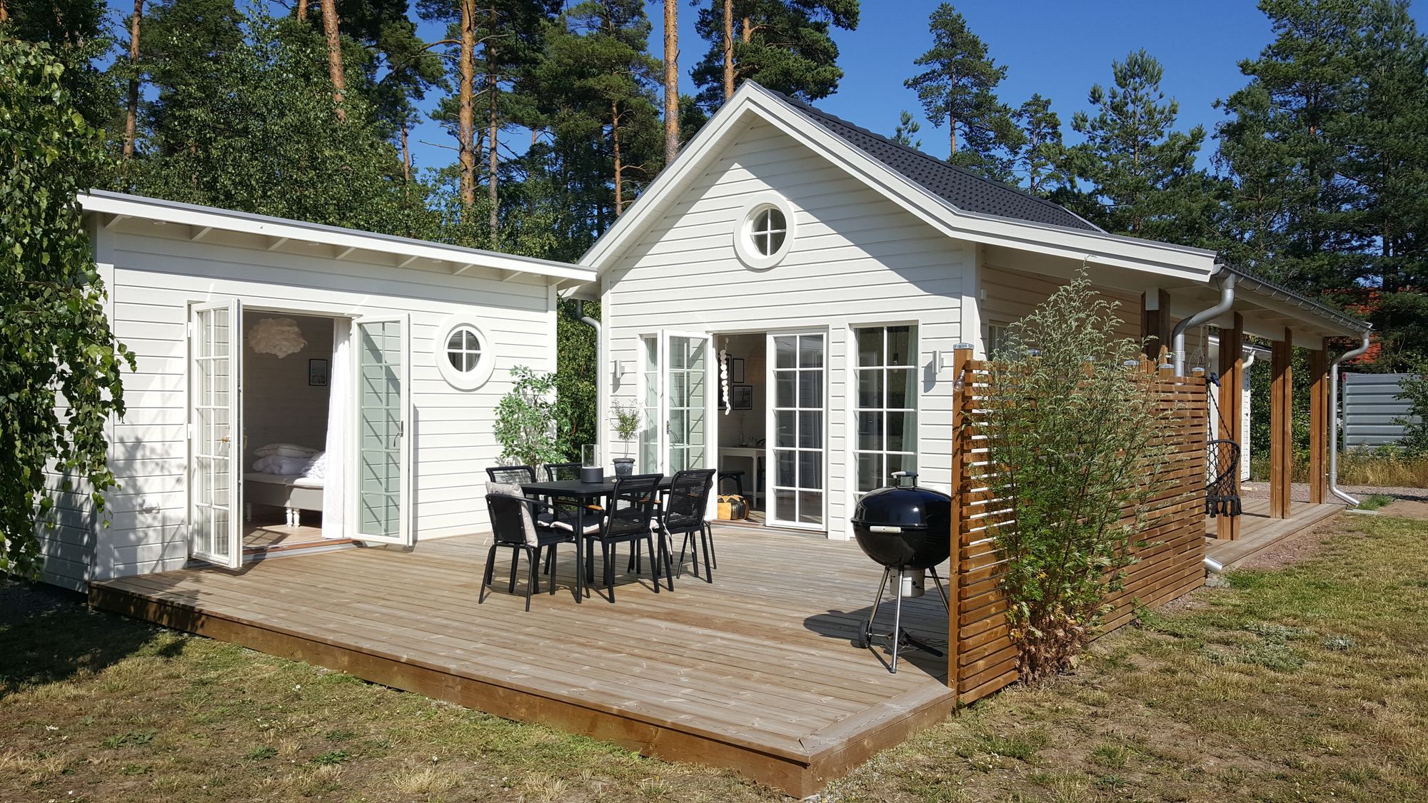 Toppenfräsch stuga nära havet