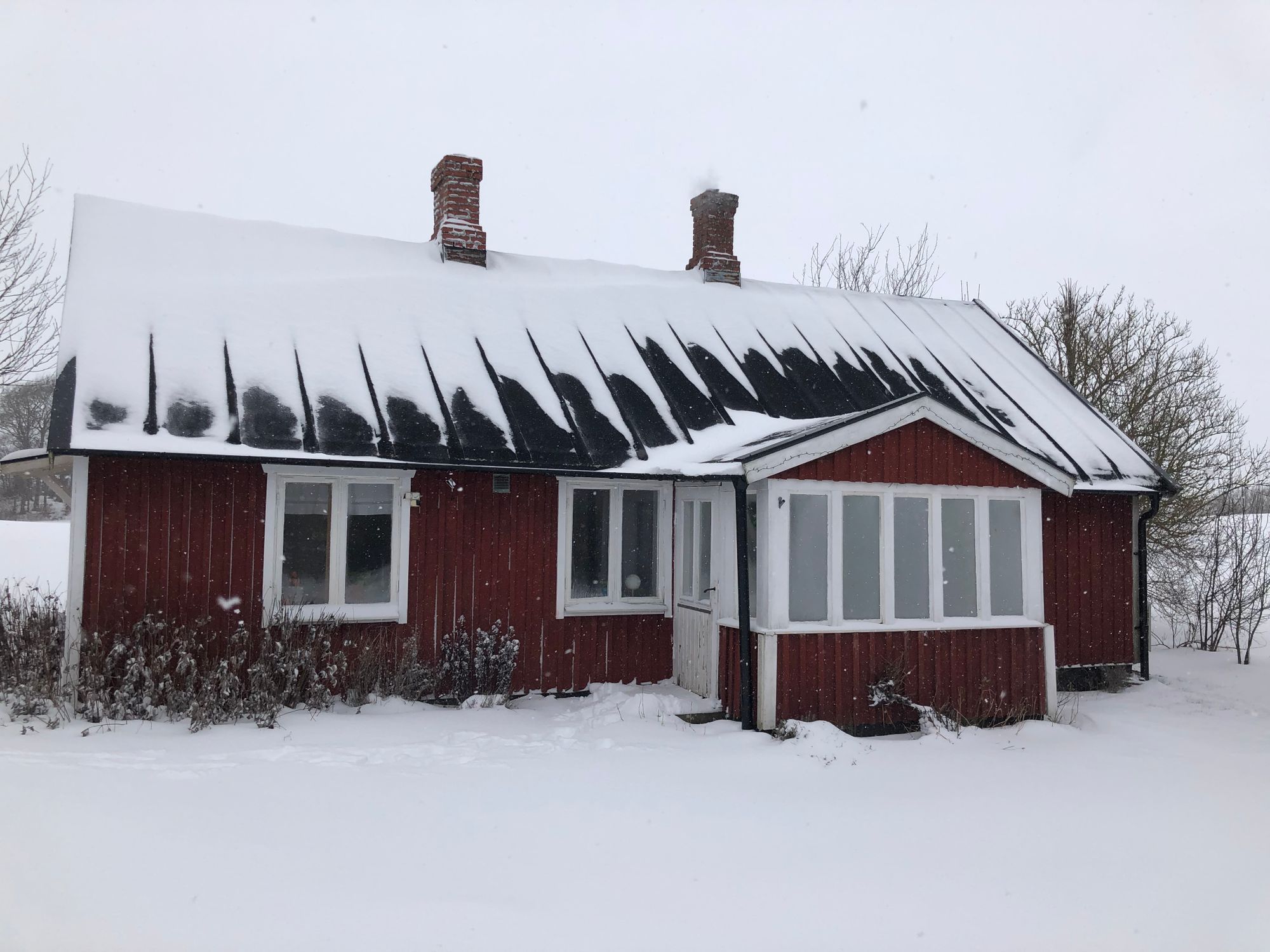 Mysig stuga lantligt och fridfullt läge – bild 15 av 23