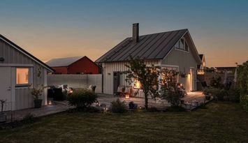Harmoniskt hus vid västkusten – Nära havet, Rya Go