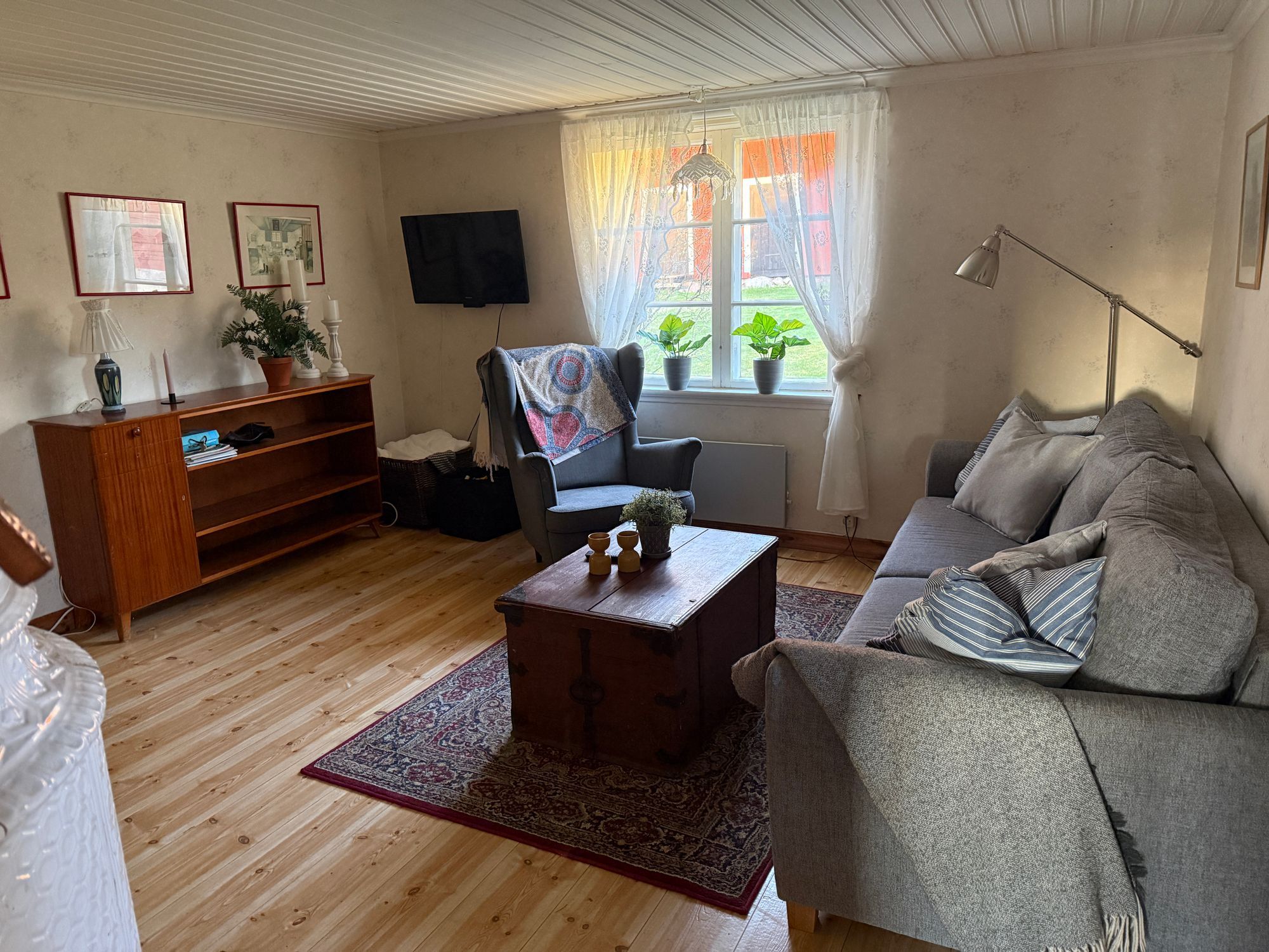 Torp på landet med närhet till naturliv och sjö. – bild 10 av 13