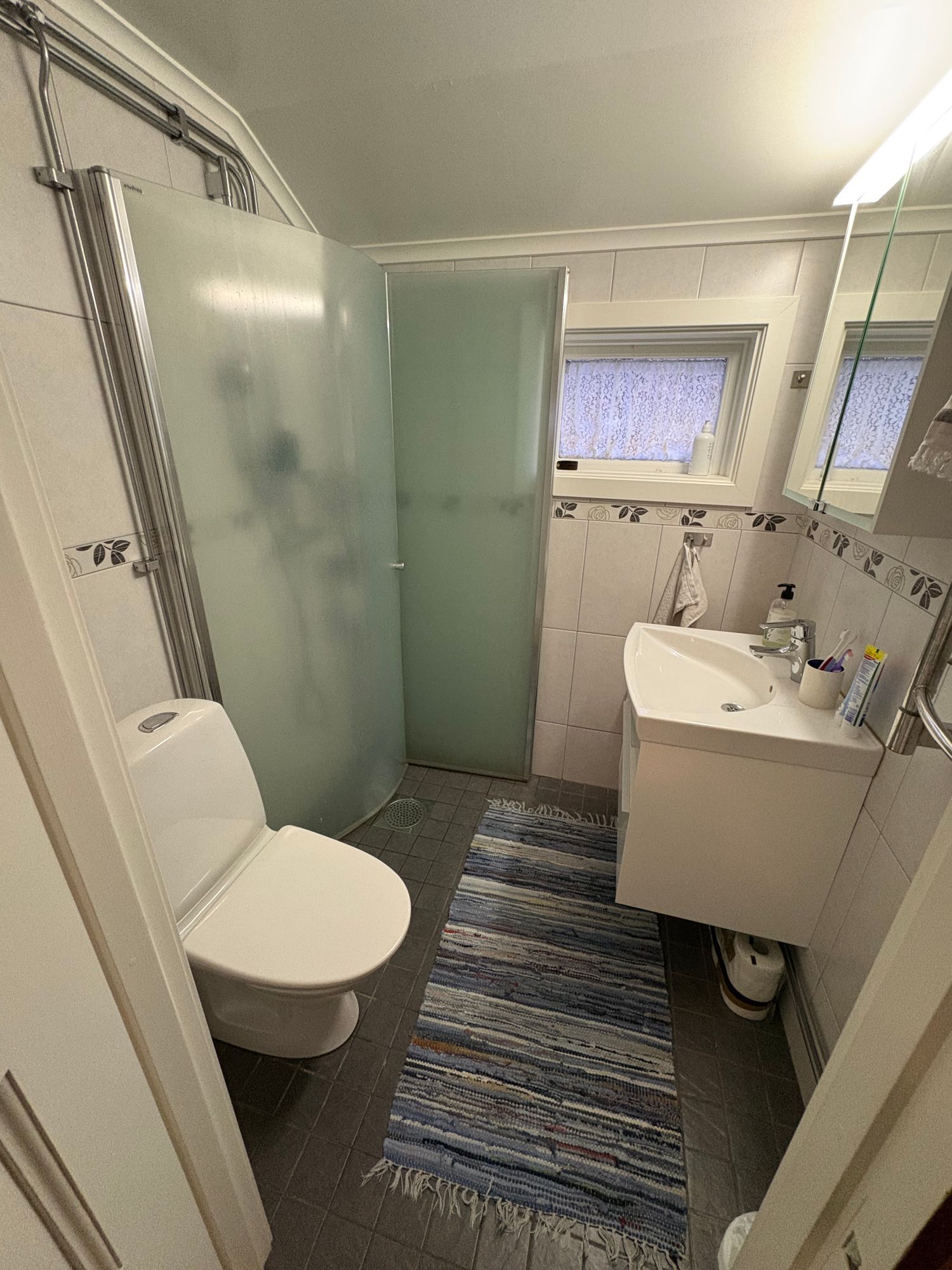 Stor timmerstuga med panoramautsikt över Siljan – bild 13 av 19