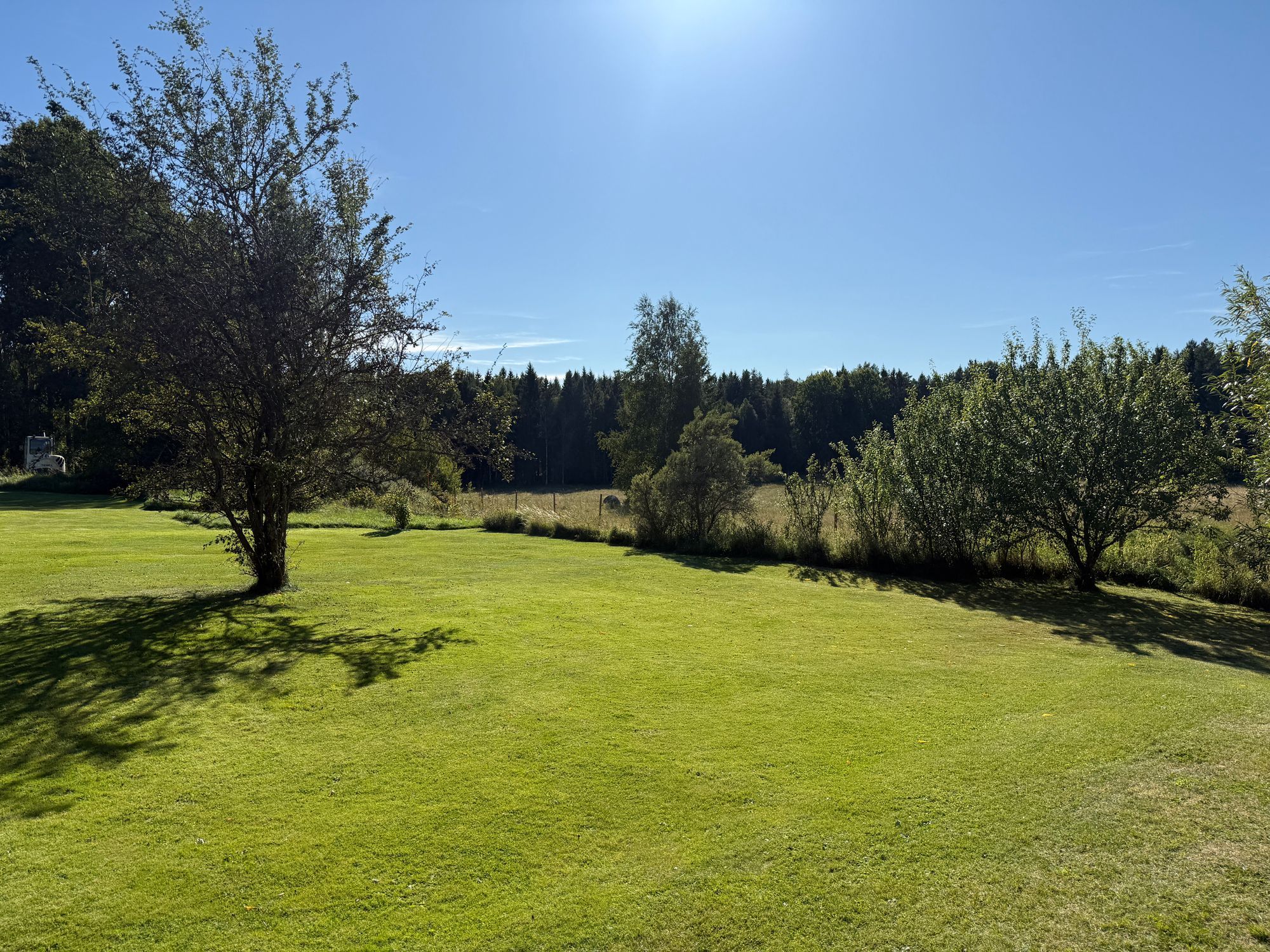 Torp på landet med närhet till naturliv och sjö. – bild 4 av 13