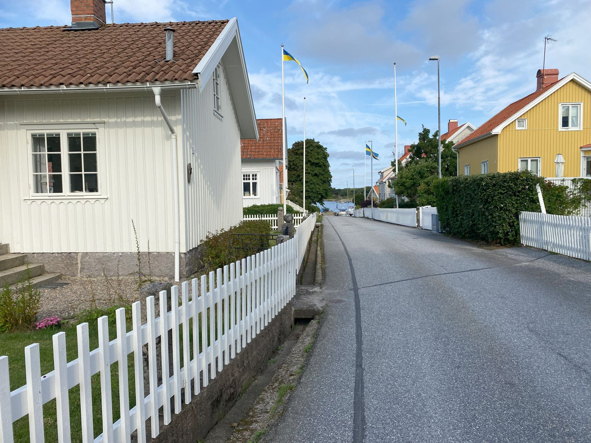 Sommarhus i Havstenssund med sjöbod – bild 2 av 24