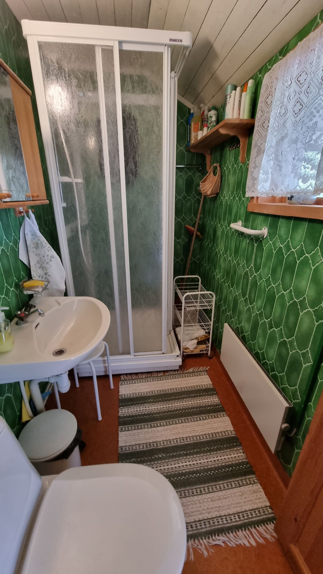 Idylliskt boende i Hjulbäck – bild 11 av 24