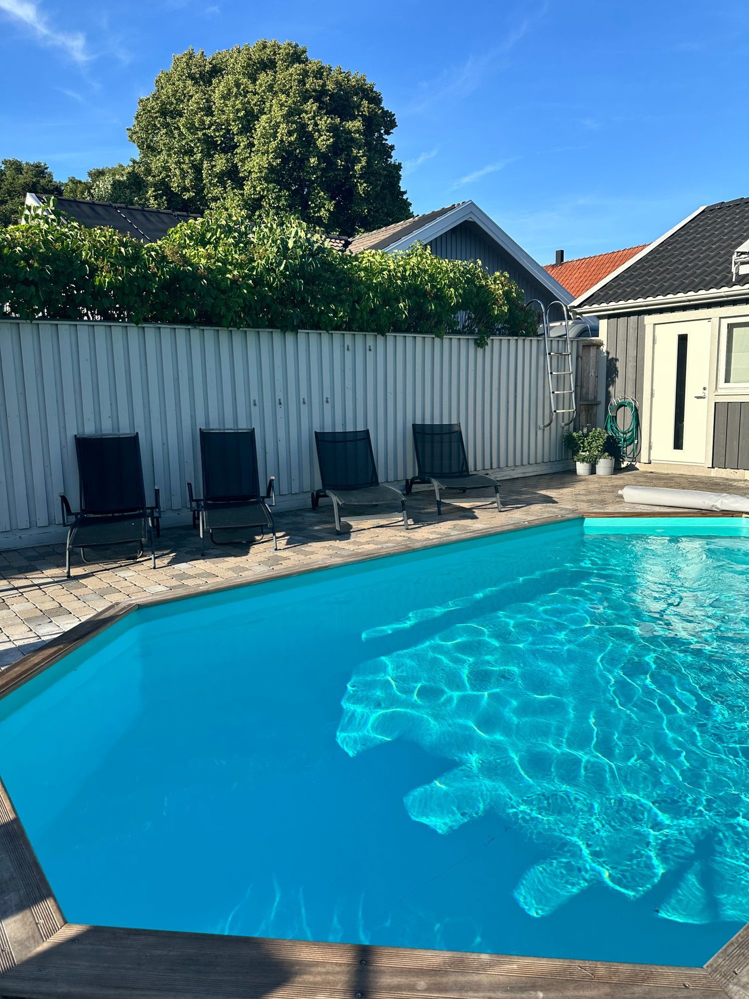 Trevlig villa med egen pool i Visby – bild 4 av 24
