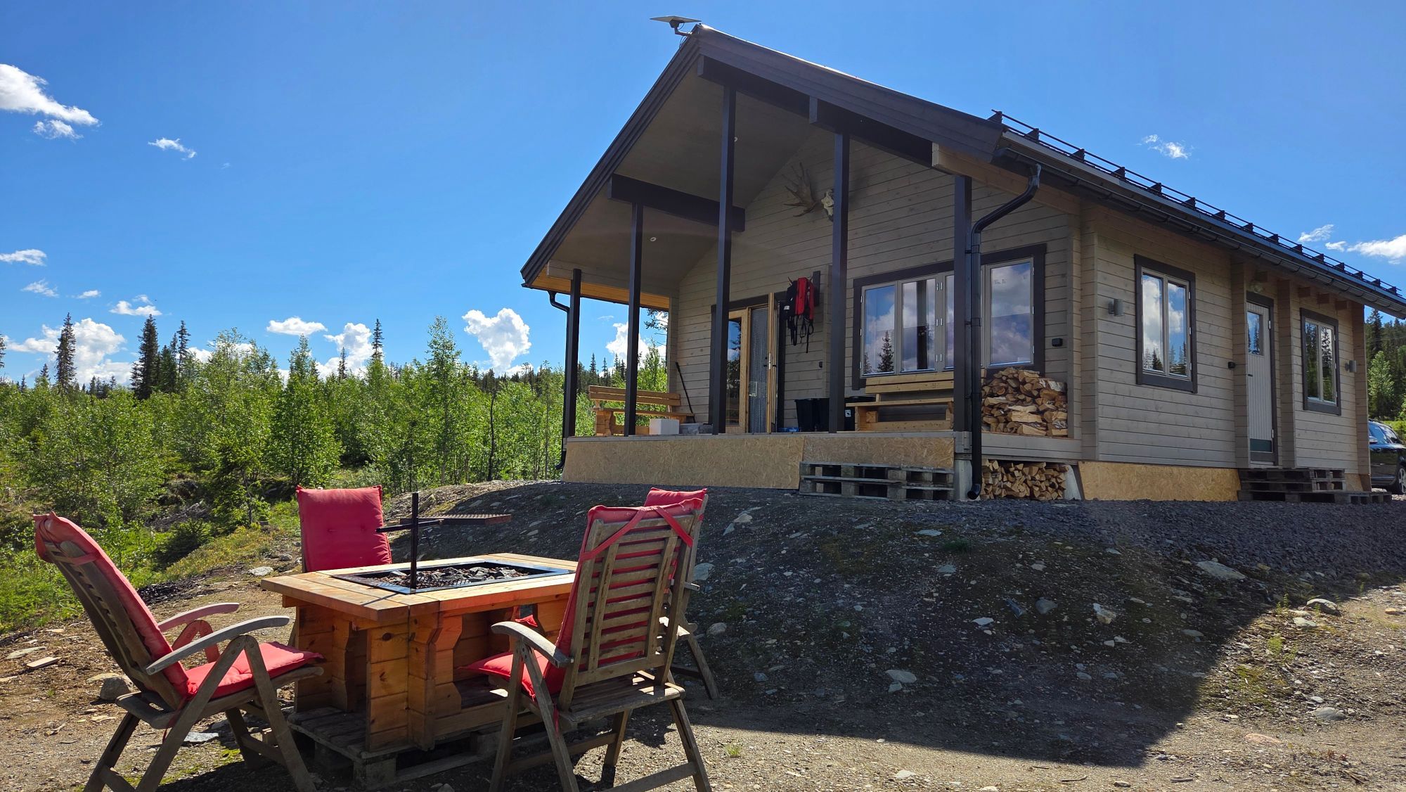 Jukta Lodge. Nybyggd timrat stuga i Juktådalen – bild 17 av 20
