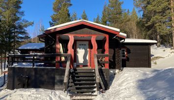 Charmig timmerstuga 9 bäddar i Björnrike Skiin/out