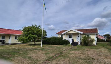 Karlskrona-stuga nära golfbana och hav