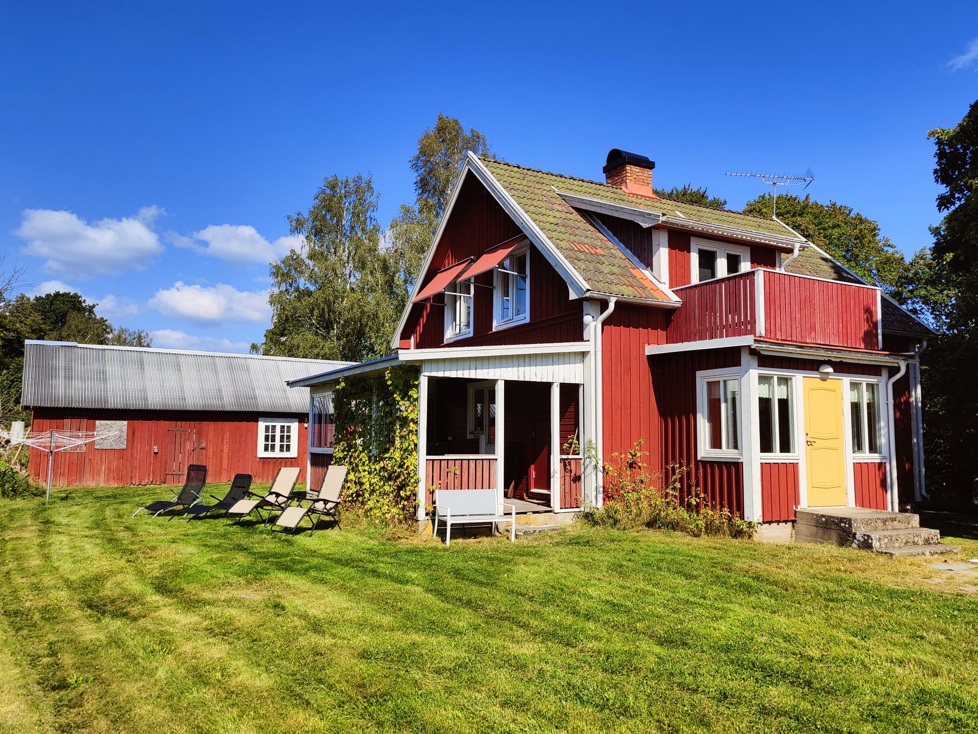 Urshult, mysigt hus med högt och soligt läge