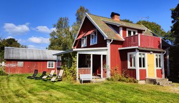 Urshult, mysigt hus med högt och soligt läge