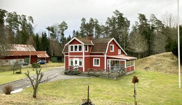 Semesterhus med 300 m till sjöstrand |SE07003