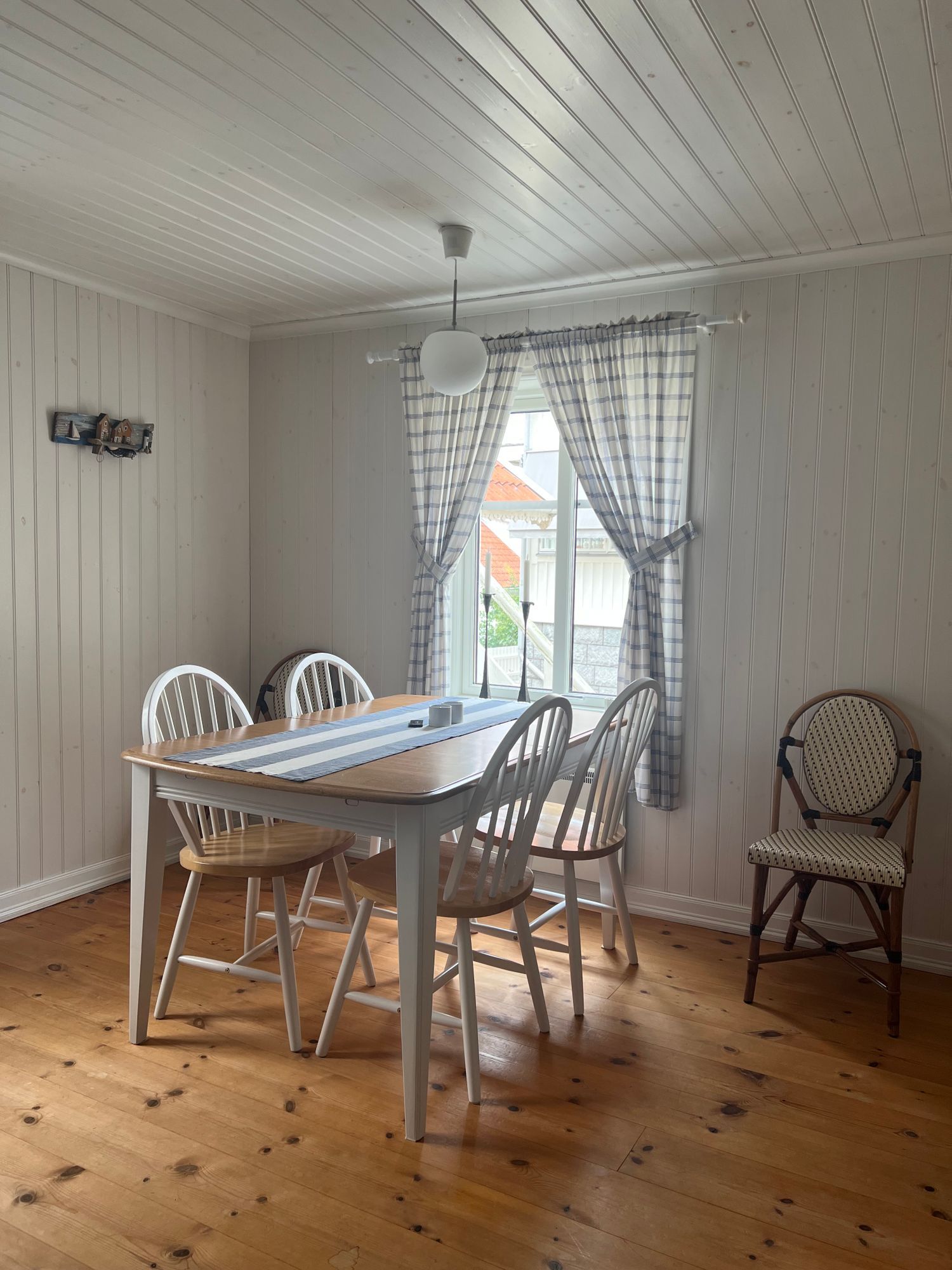 Hus i Fjällbacka – bild 6 av 15