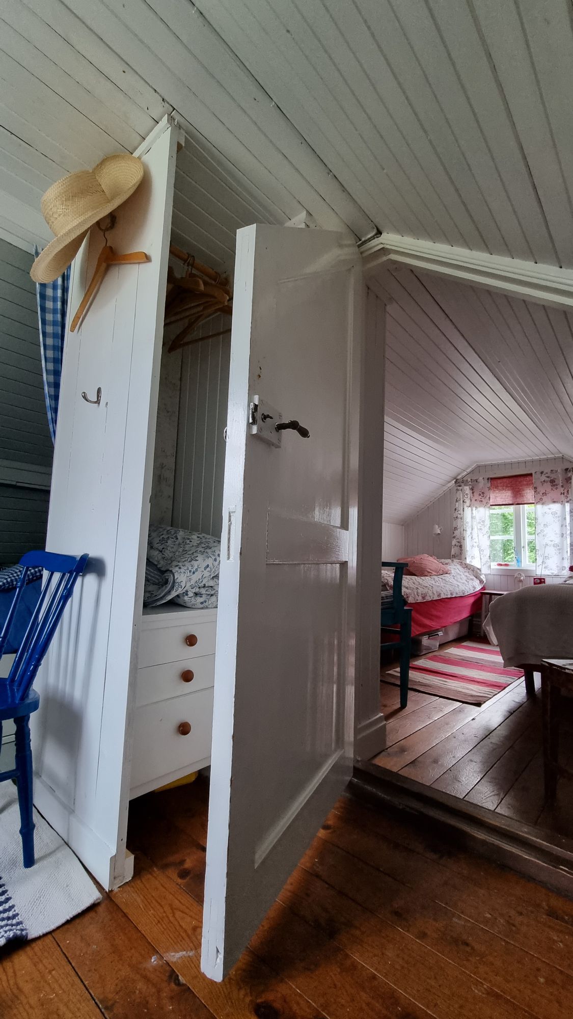Mysig stuga med sjötomt på småländska höglandet – bild 22 av 24