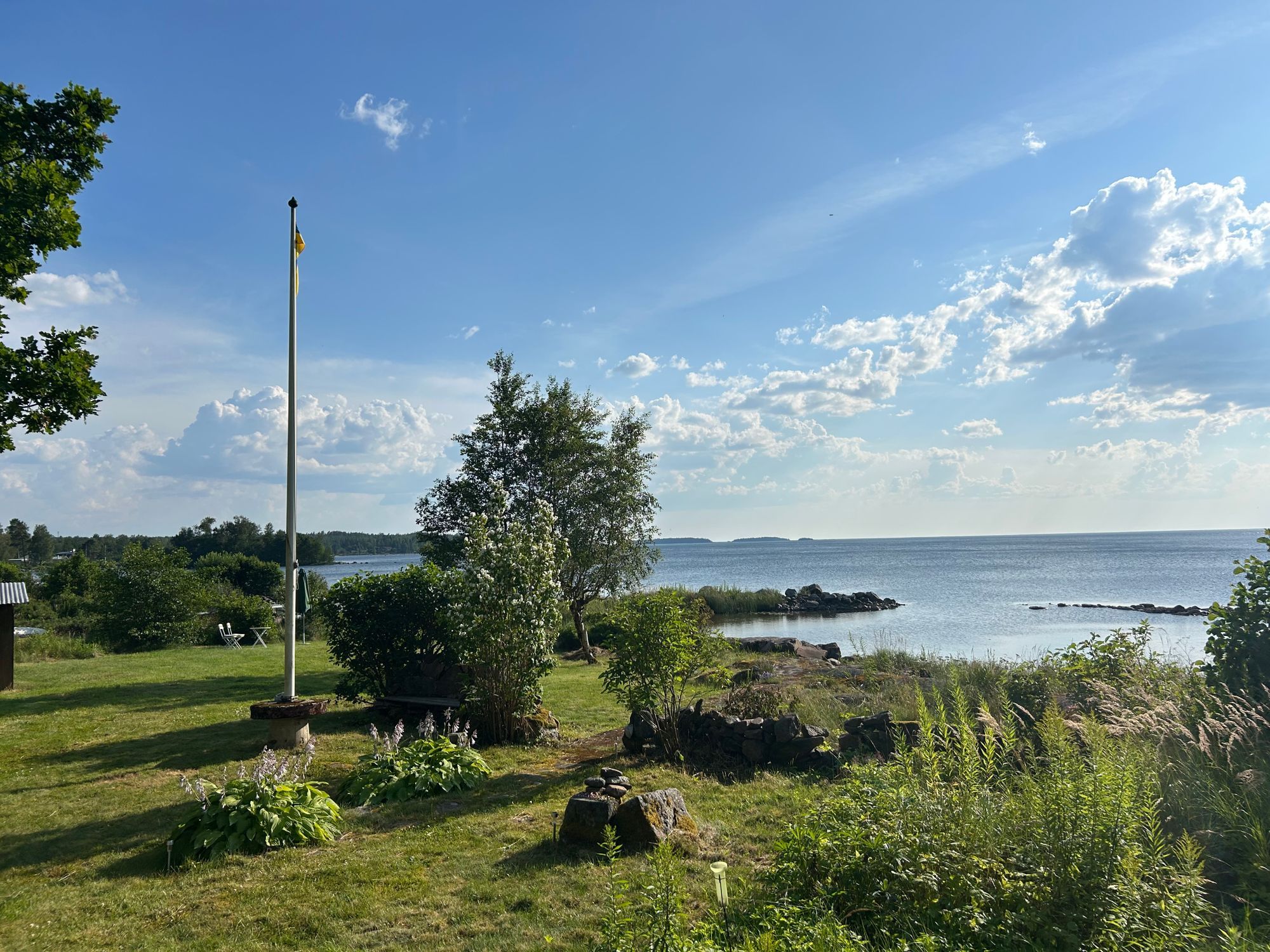 40-tals stuga med sjötomt vid Vänern