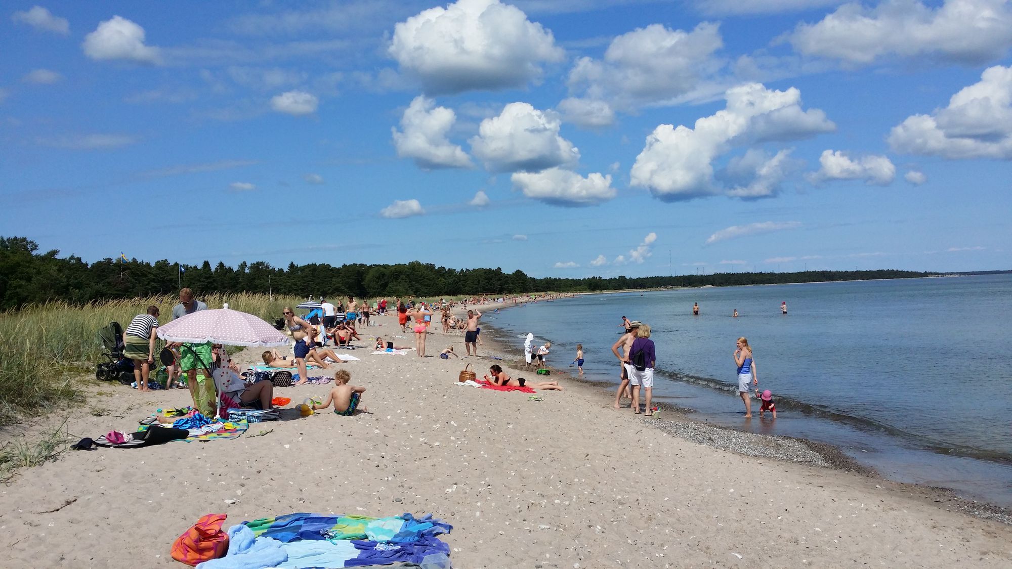 Stor och modern familjevilla i hjärtat av byn. – bild 12 av 24