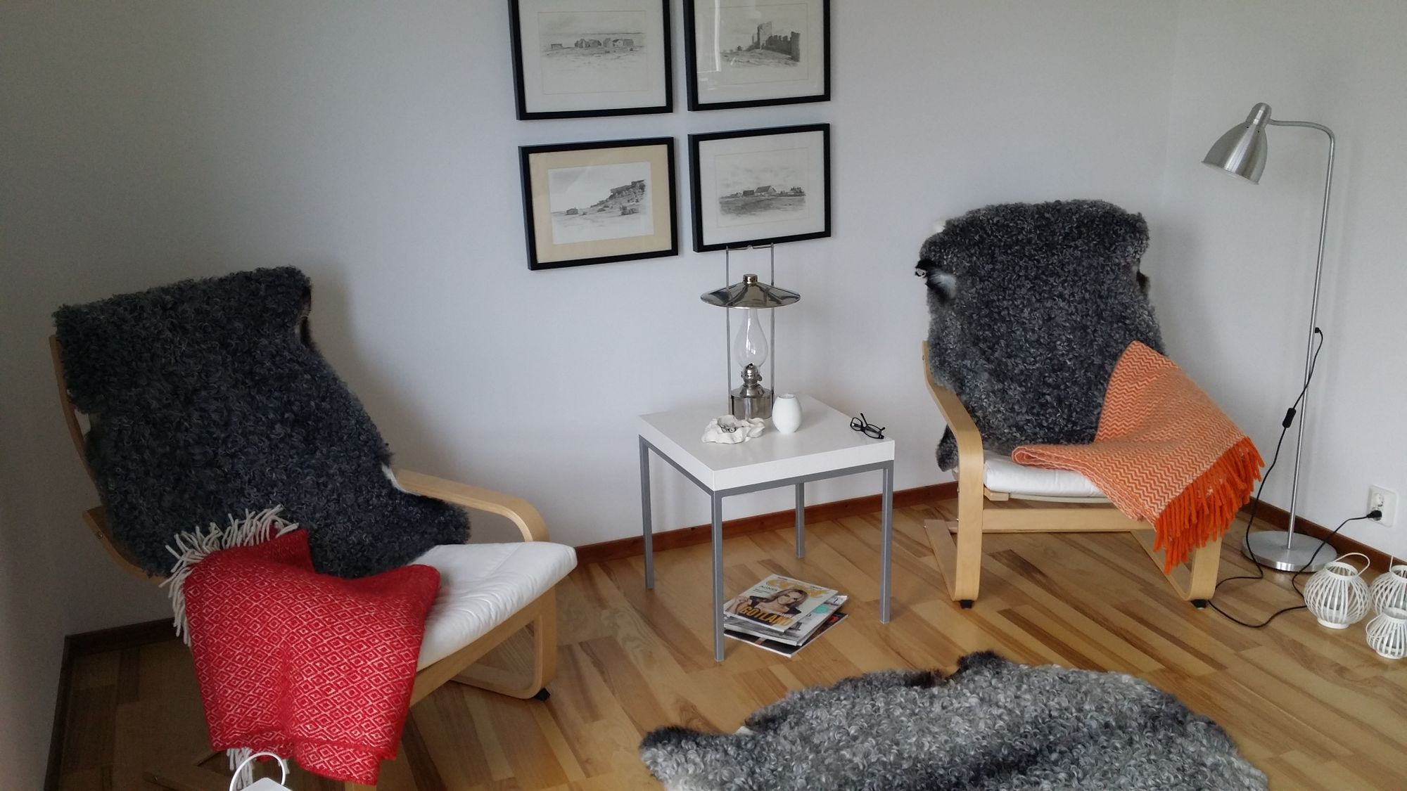 Stor och modern familjevilla i hjärtat av byn. – bild 4 av 24