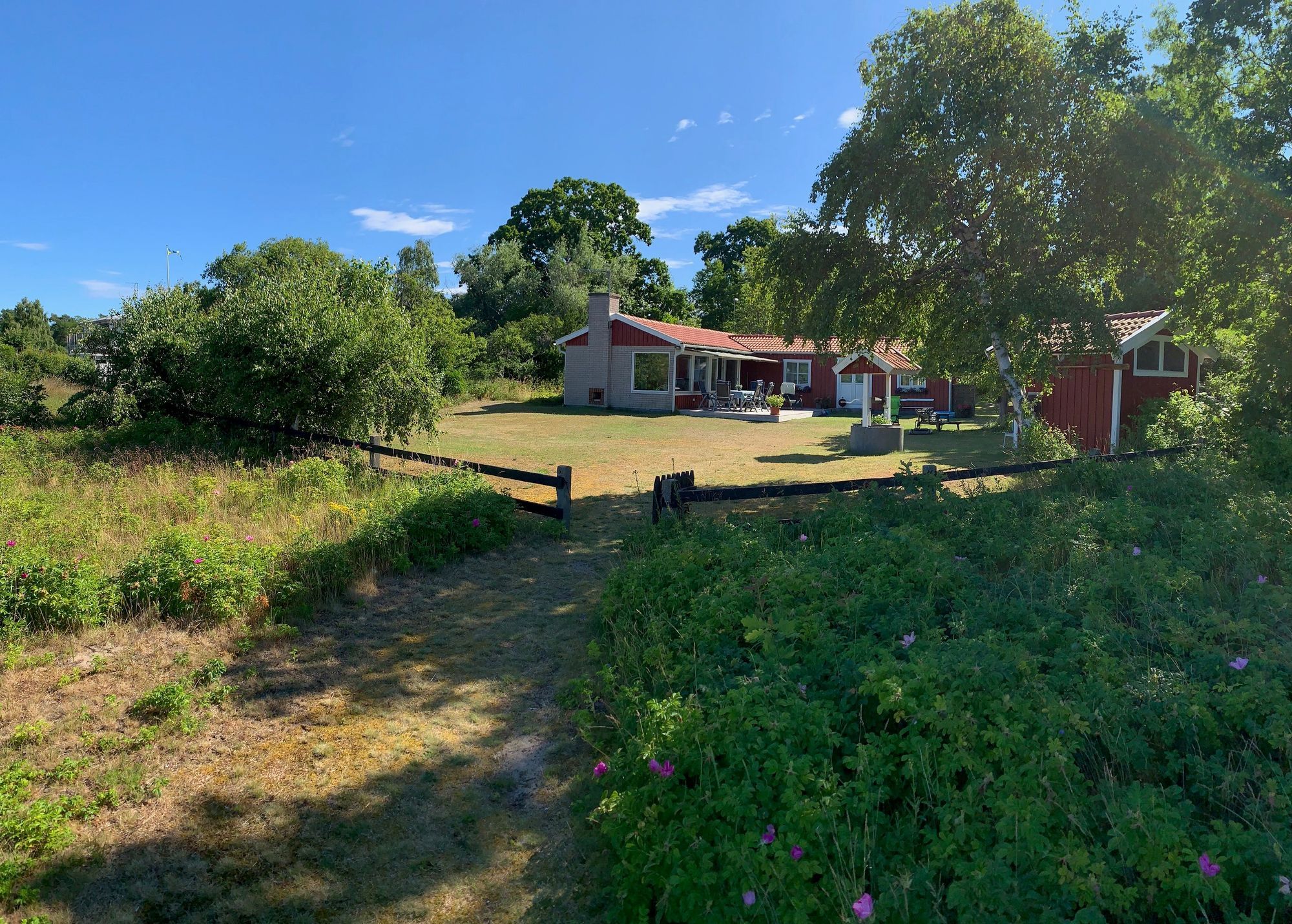 Mysig stuga i Millegarne, 25 m från sandstrand – bild 6 av 13
