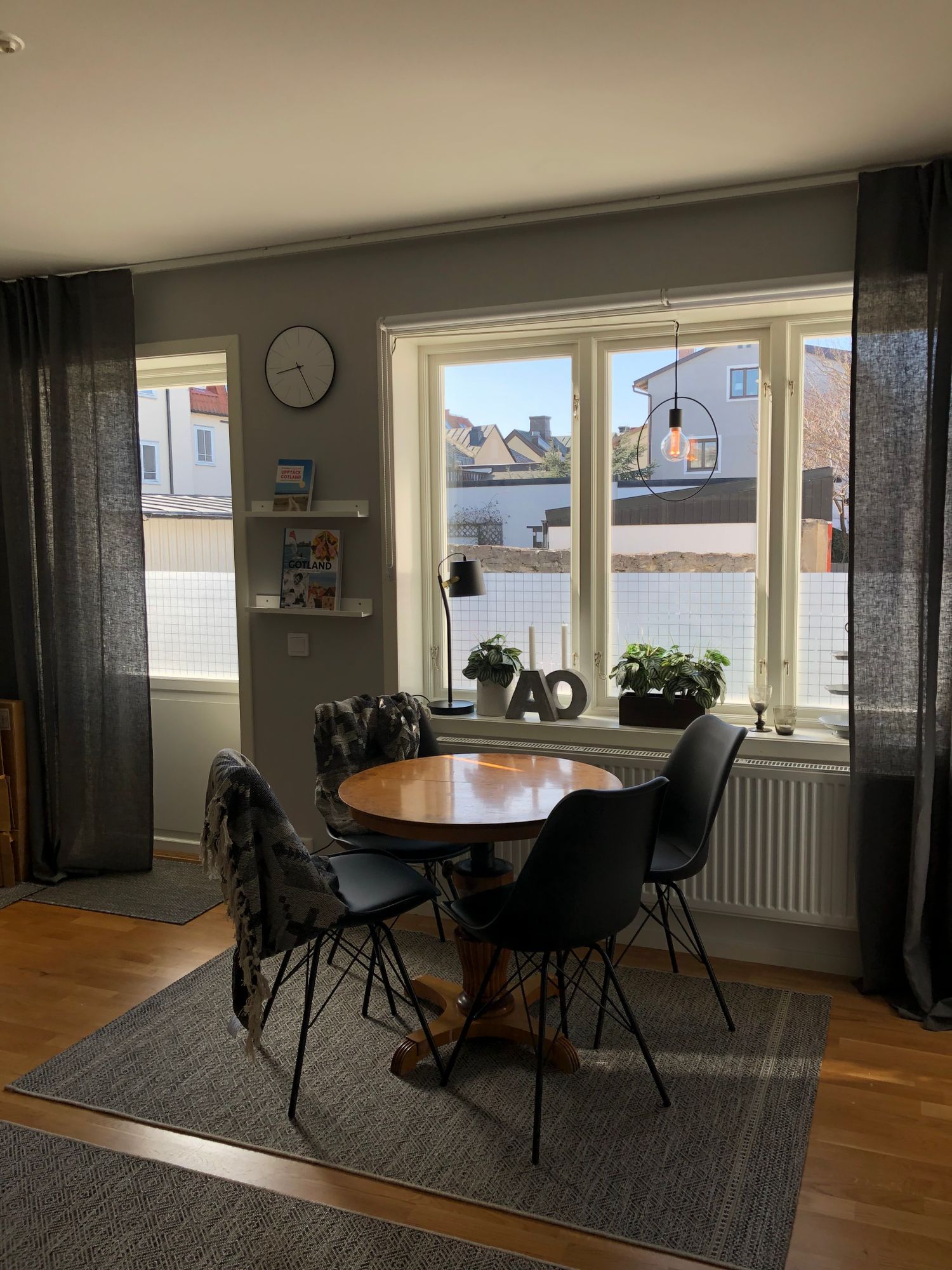 Visby, innanför muren, fin lägenhet med uteplats