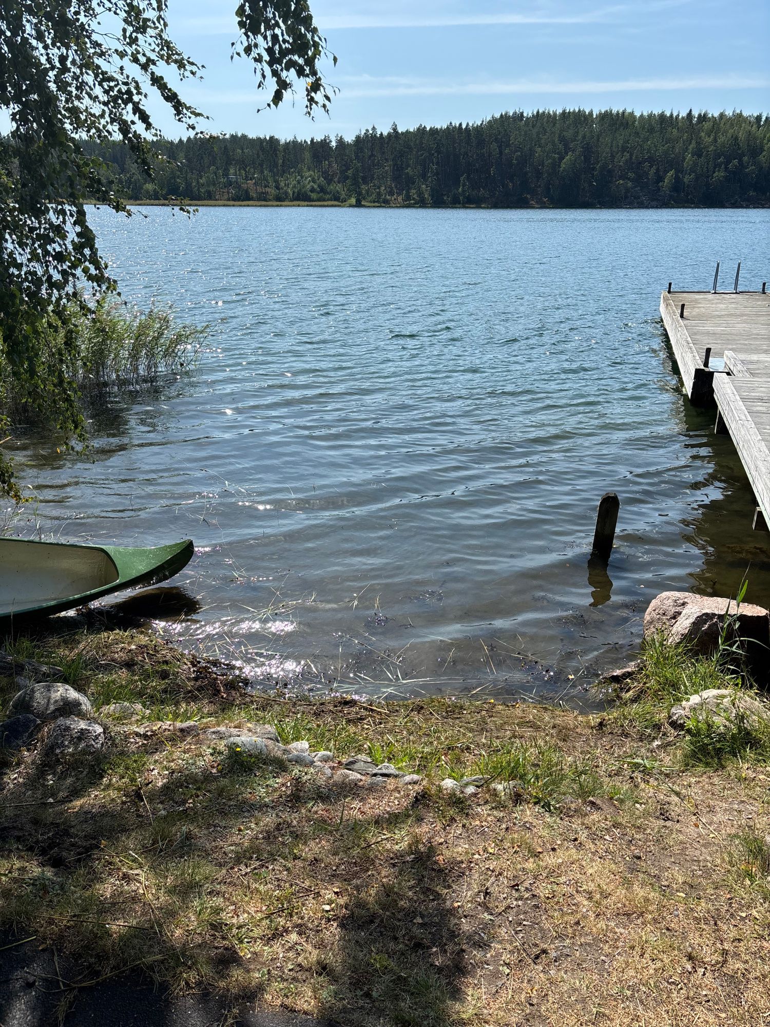 Två hus med egen brygga och havsutsikt i S:t Anna – bild 10 av 23