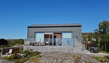 Modernt boende på Knarrholmen i Göteborgs skärgård