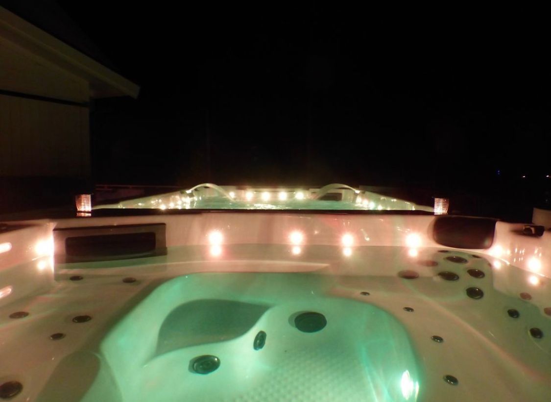 Skärgårdsvilla med stor terass, pool och jacuzzi! – bild 2 av 24