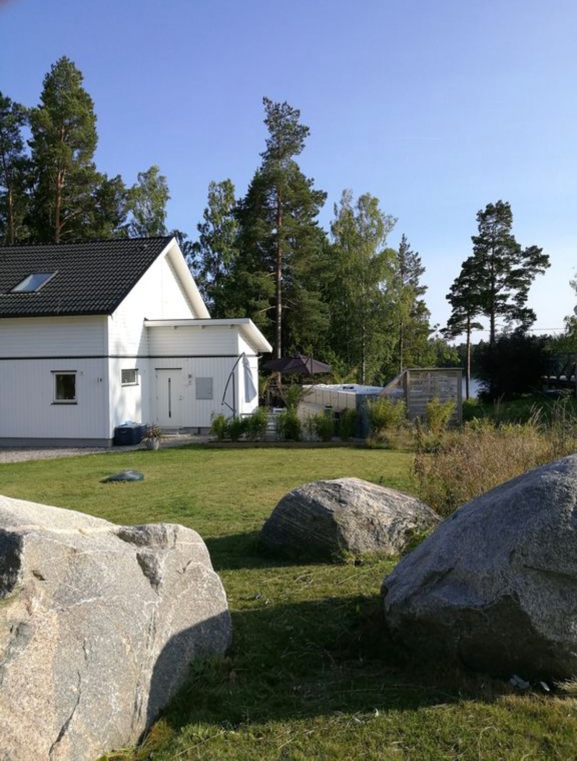 Skärgårdsvilla med stor terass, pool och jacuzzi! – bild 4 av 24