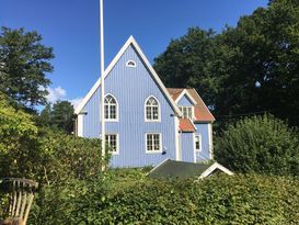 Das blaue Haus nahe See & Boot 30 km von Göteborg