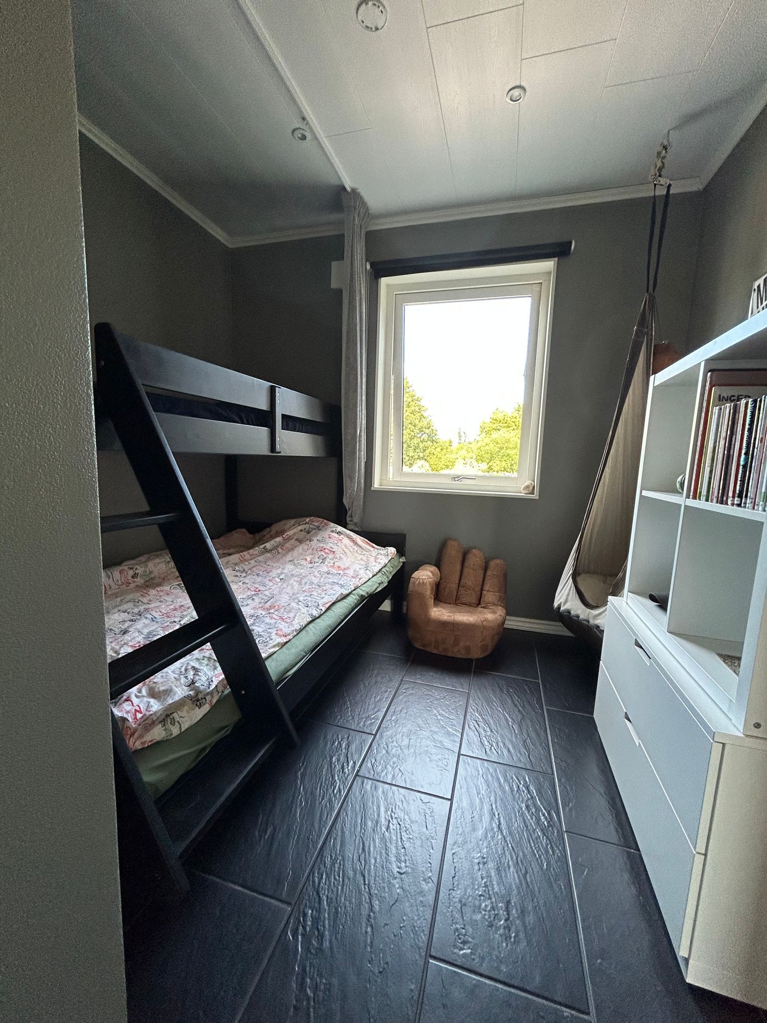 Sommarhus med pool – bild 9 av 16