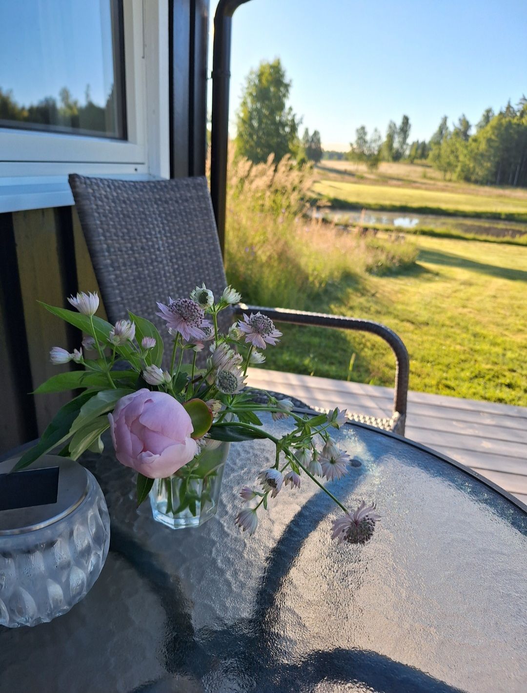 Gäststuga vid dammen – bild 5 av 5