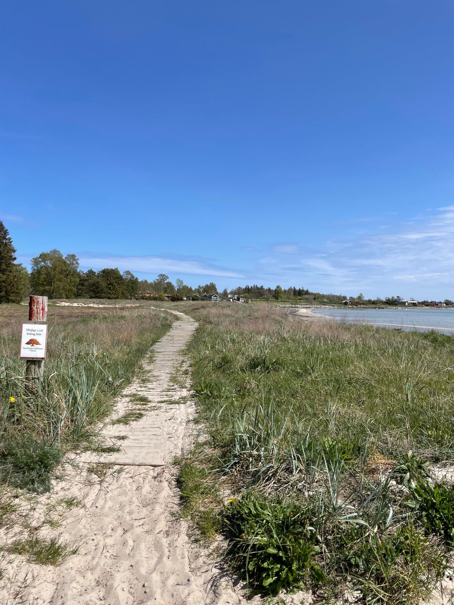 Mysig stuga vid Sandbybadet Löttorp – bild 13 av 24