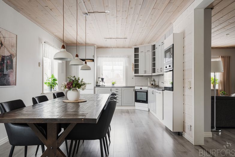 Lantligt hus nära Skellefteå – natur, lugn – bild 4 av 13