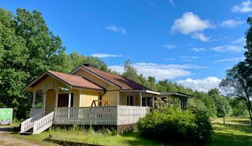 Mysig stuga vid Broby - nära sjö & utsikt över äng