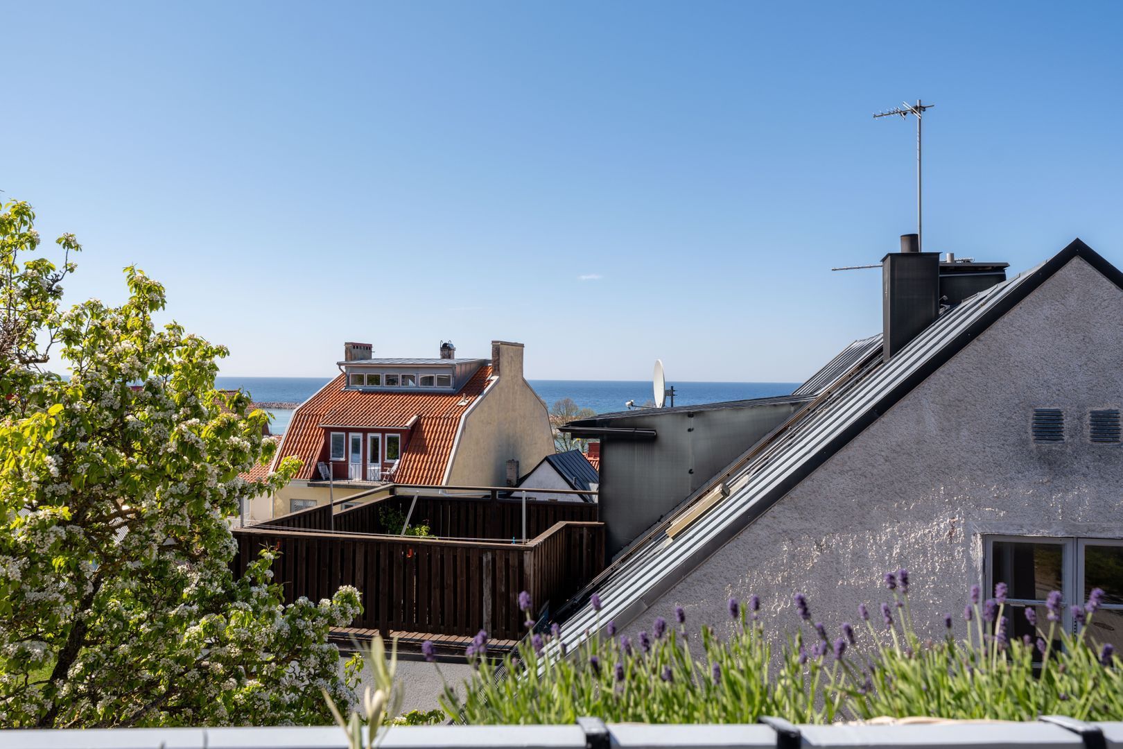 Stort boende med havsutsikt i Visby Innerstad – bild 24 av 24