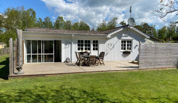 Rymligt hus, 6 bäddar, inhägnad tomt