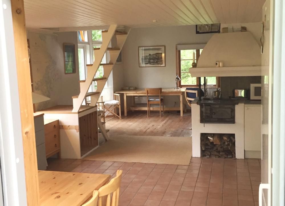 Vindö Skaft Vindö. Nära strand och klippbad – bild 6 av 19