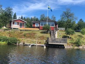 Ferienhaus mit Seegrundstück mitten in Småland