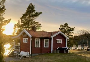Välkommen till Strandstugan vid Valdemarsviken