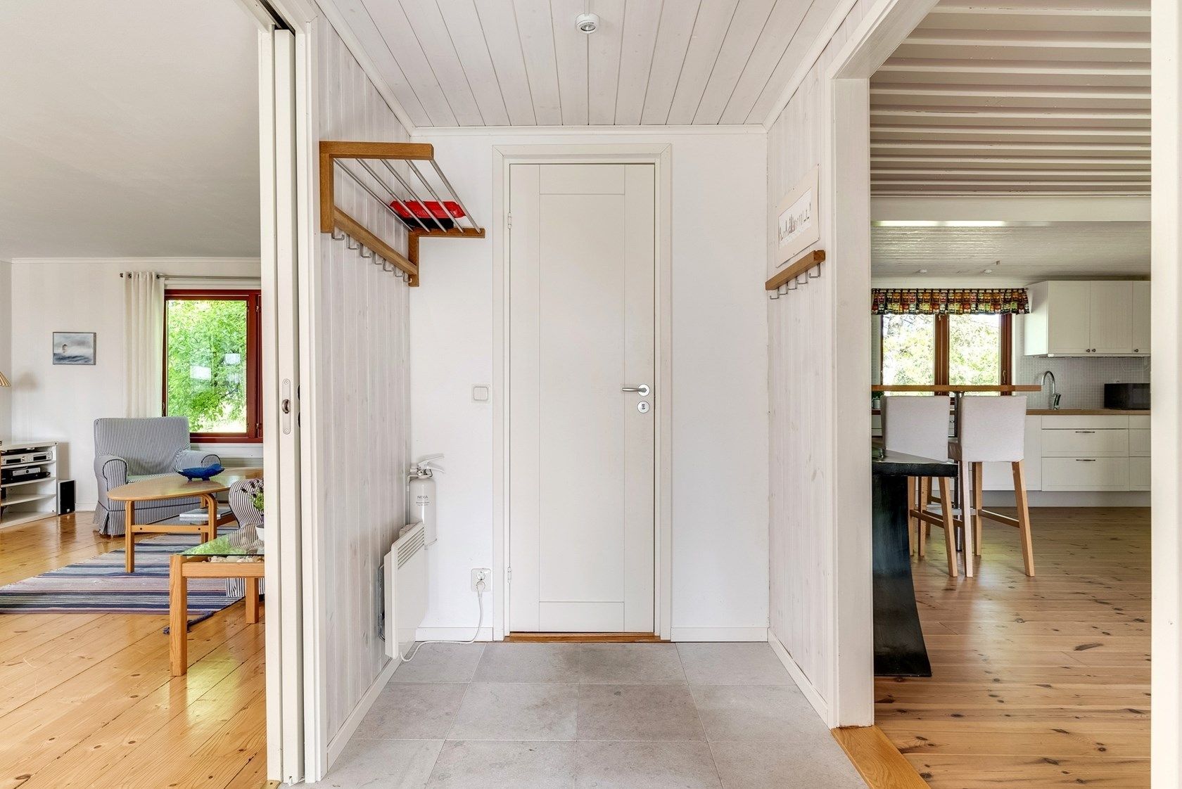 Havsnära hus i Ronehamn på Gotland – bild 18 av 24
