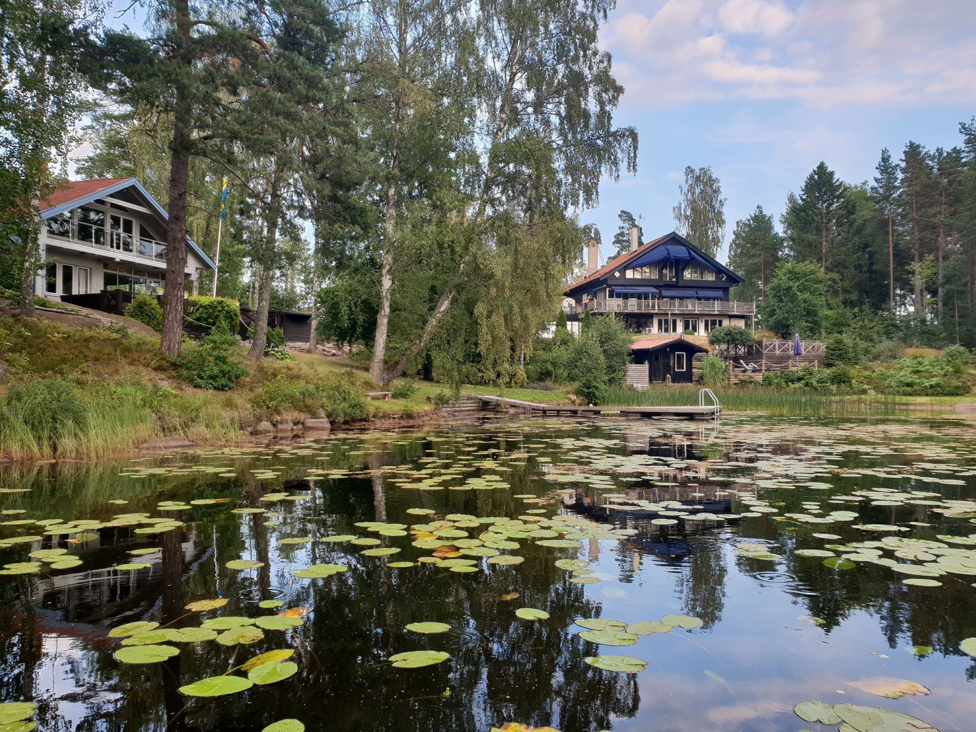 Mysig stor Villa med egen brygga vid sjö och natur – bild 6 av 24