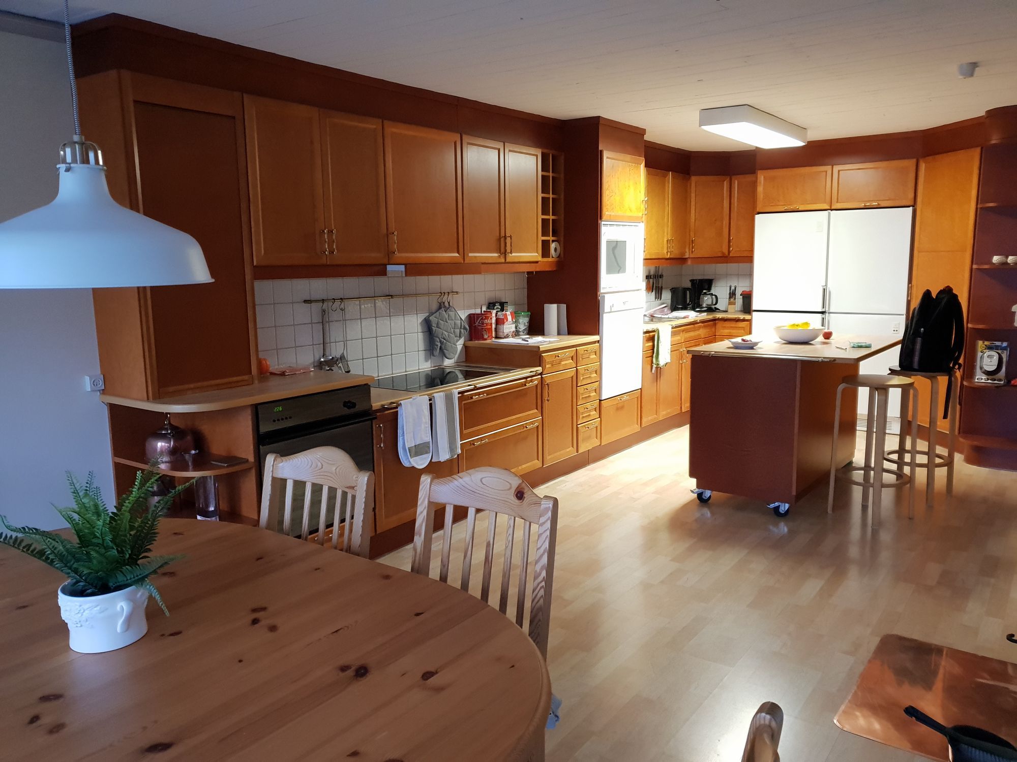 Mysig stor Villa med egen brygga vid sjö och natur – bild 22 av 24