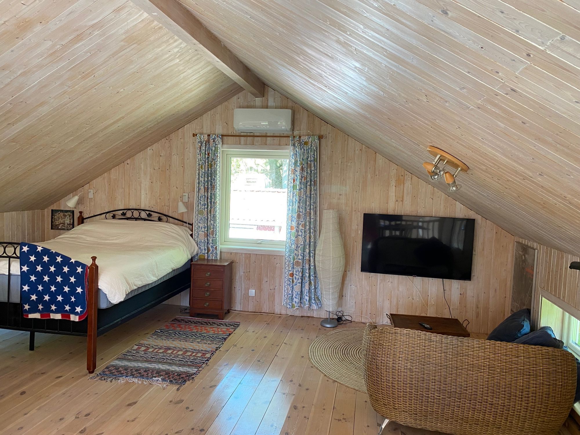 Havsnära lantligt hus på Tjörn – bild 11 av 14