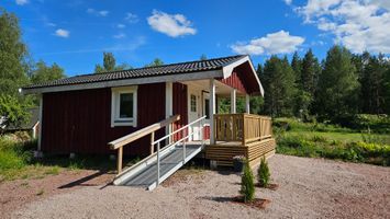 Mysig  attefallstuga på hästgård