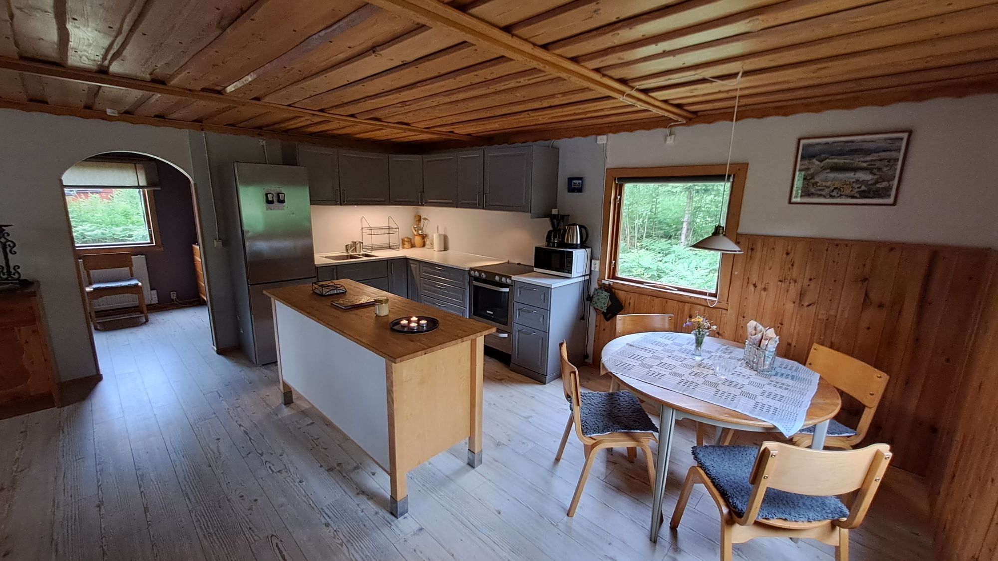 Naturskön stuga i närheten av Göta Kanal – bild 5 av 16