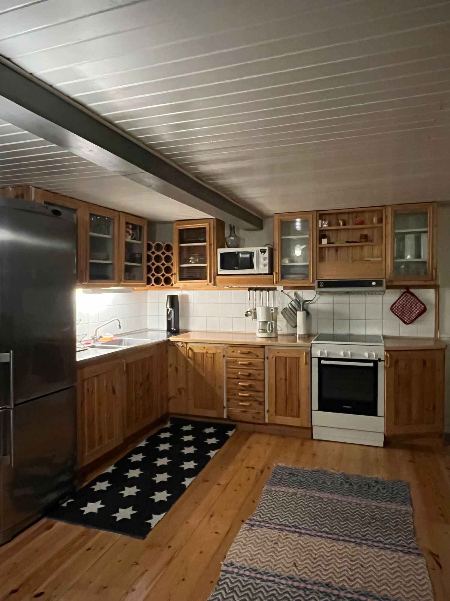 Fin stuga nära havet i lugnt område i Yngsjö – bild 9 av 24