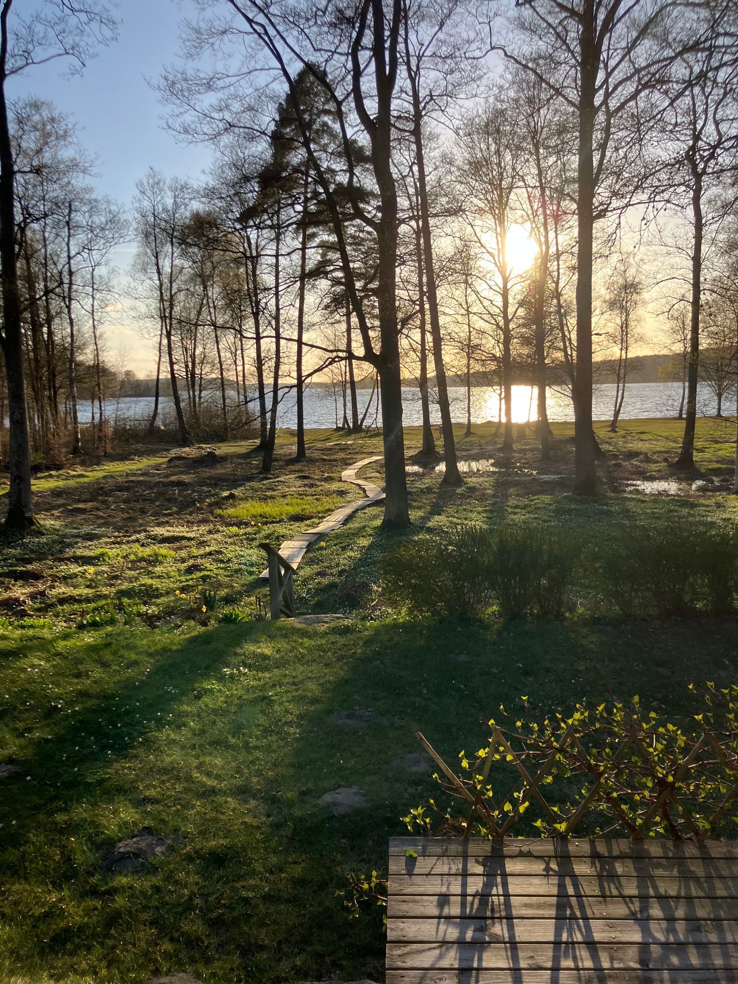 Mysig stuga med sjöutsikt vid Lursjön, Skåne.