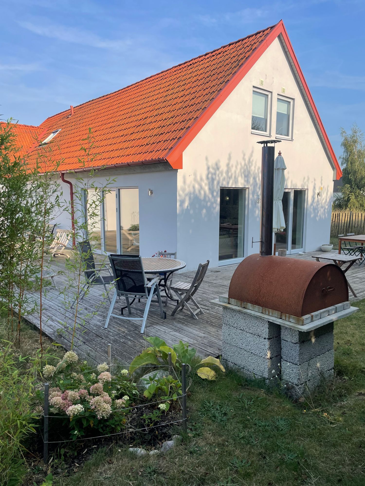 Semesterhus i gammal äppleodling på Österlen – bild 12 av 24
