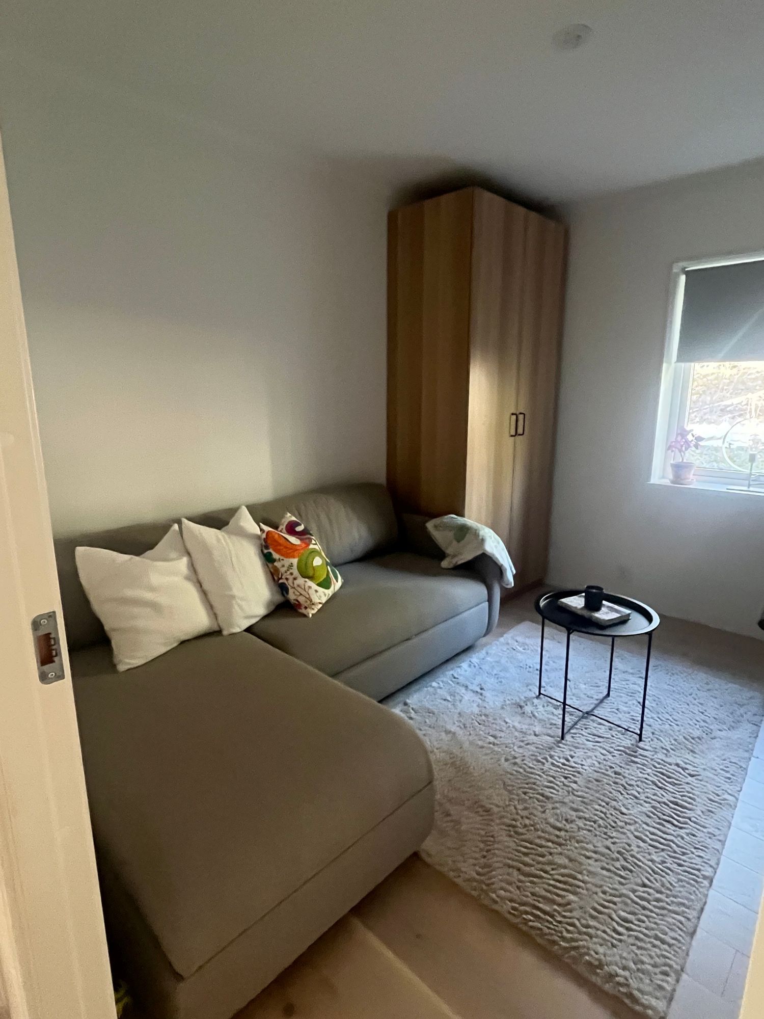 Modern, havsnära sommaroas på idylliska Dalarö – bild 8 av 11