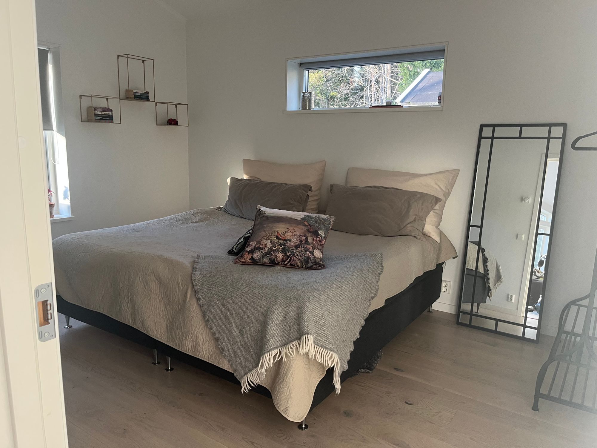 Modern, havsnära sommaroas på idylliska Dalarö – bild 7 av 11